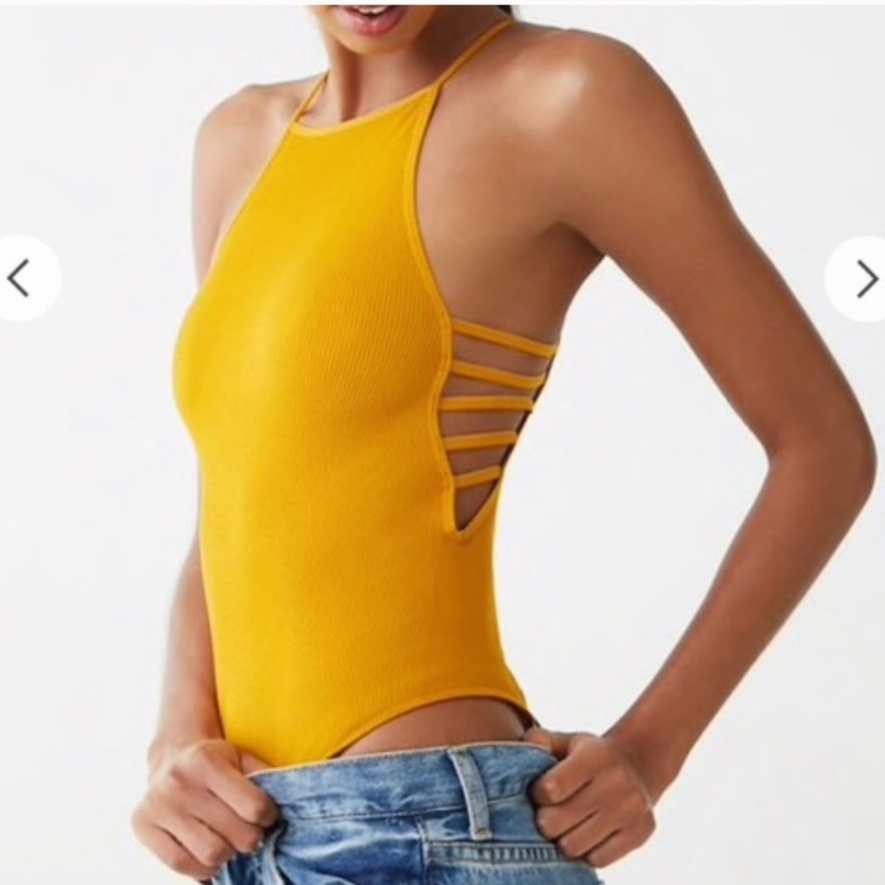 🌻NWOT gold seamless ribbed high neck bodysuit